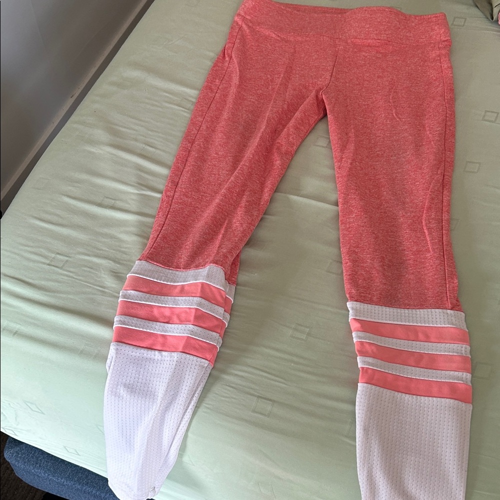 Bombshell Sportswear Coral Pink & White mid waist ankle sock leggings - Picture 4 of 6